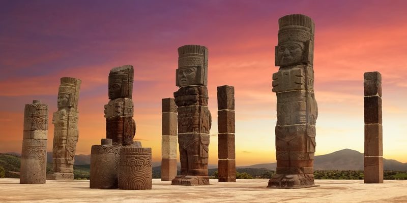 cultura tolteca atlantes